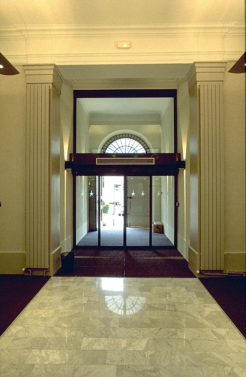 Entrée du siège